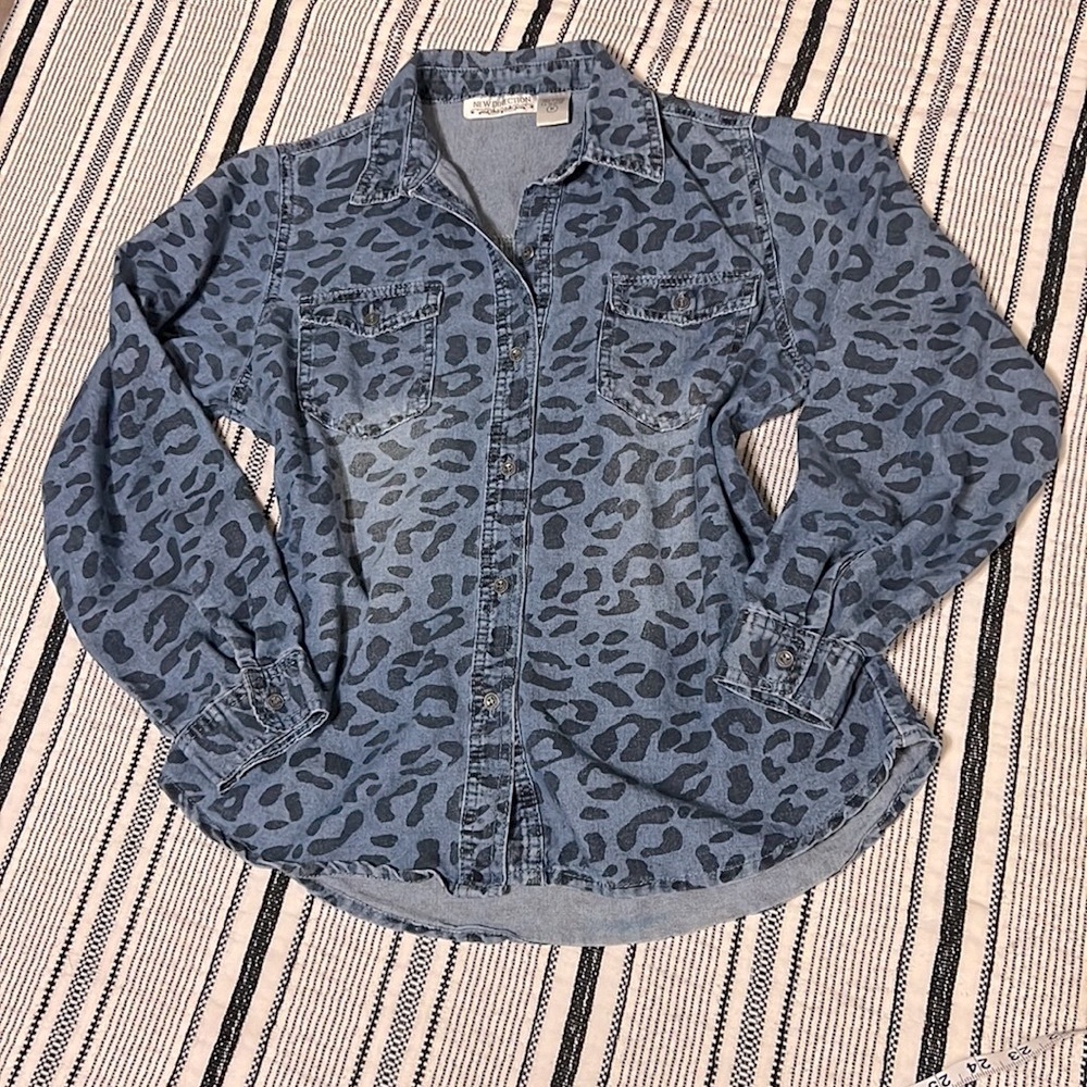 New Directions Blue Leopard Button Down Shirt